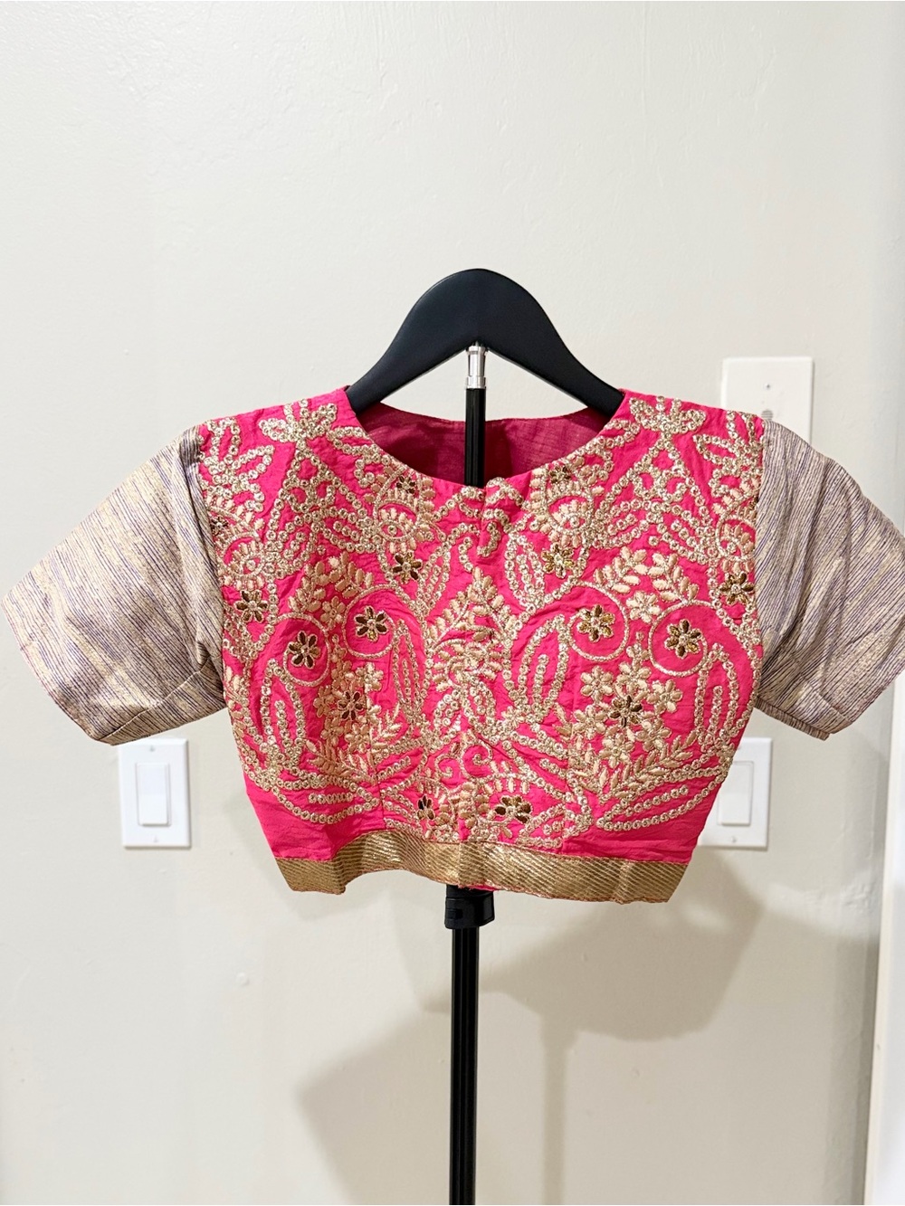 Handmade Pink Gold Embroidered Indian Choli Sari Blouse Crop Top Bollywood